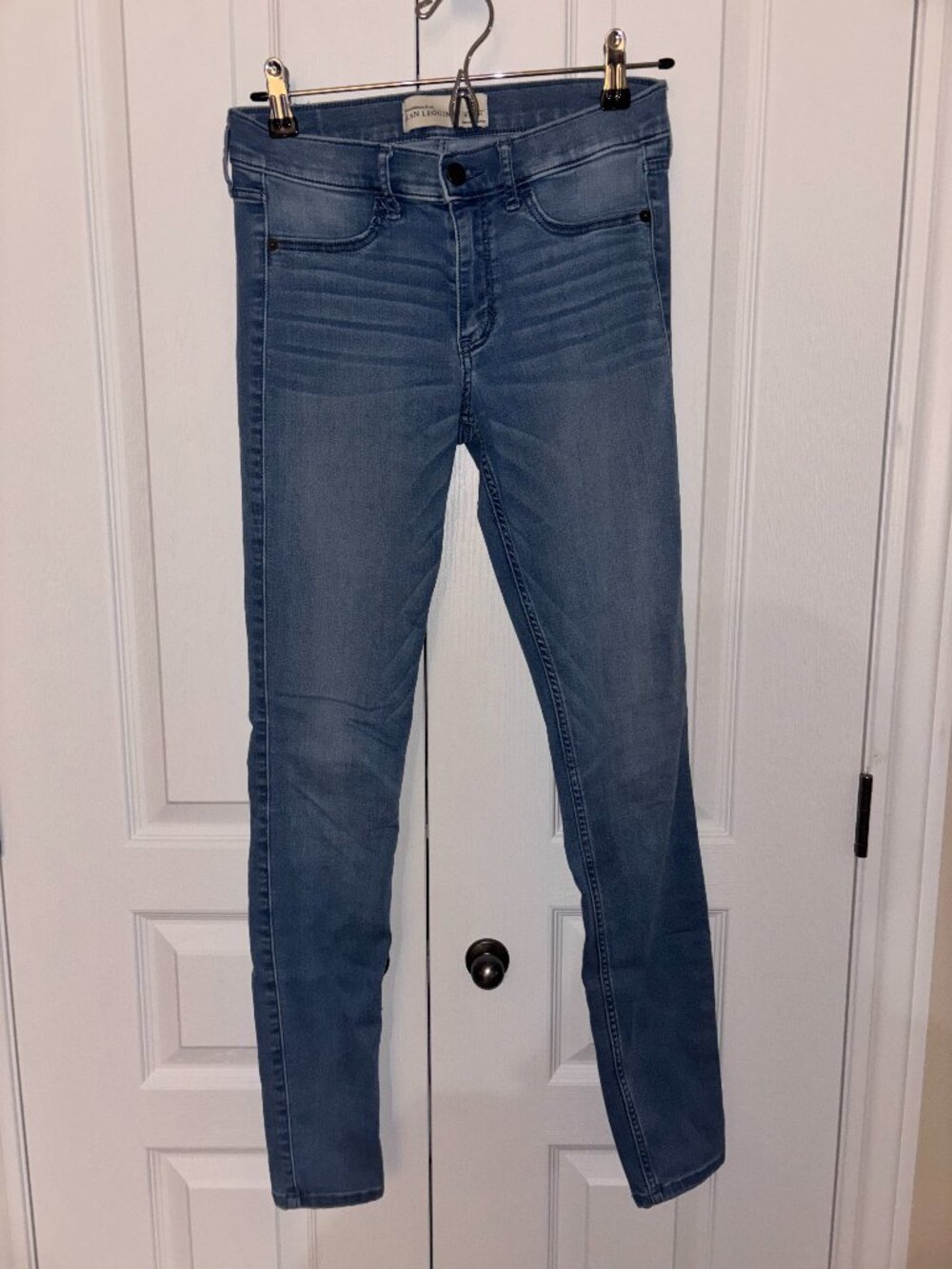 Abercrombie Medium Wash Jean Leggings Women's Size 4